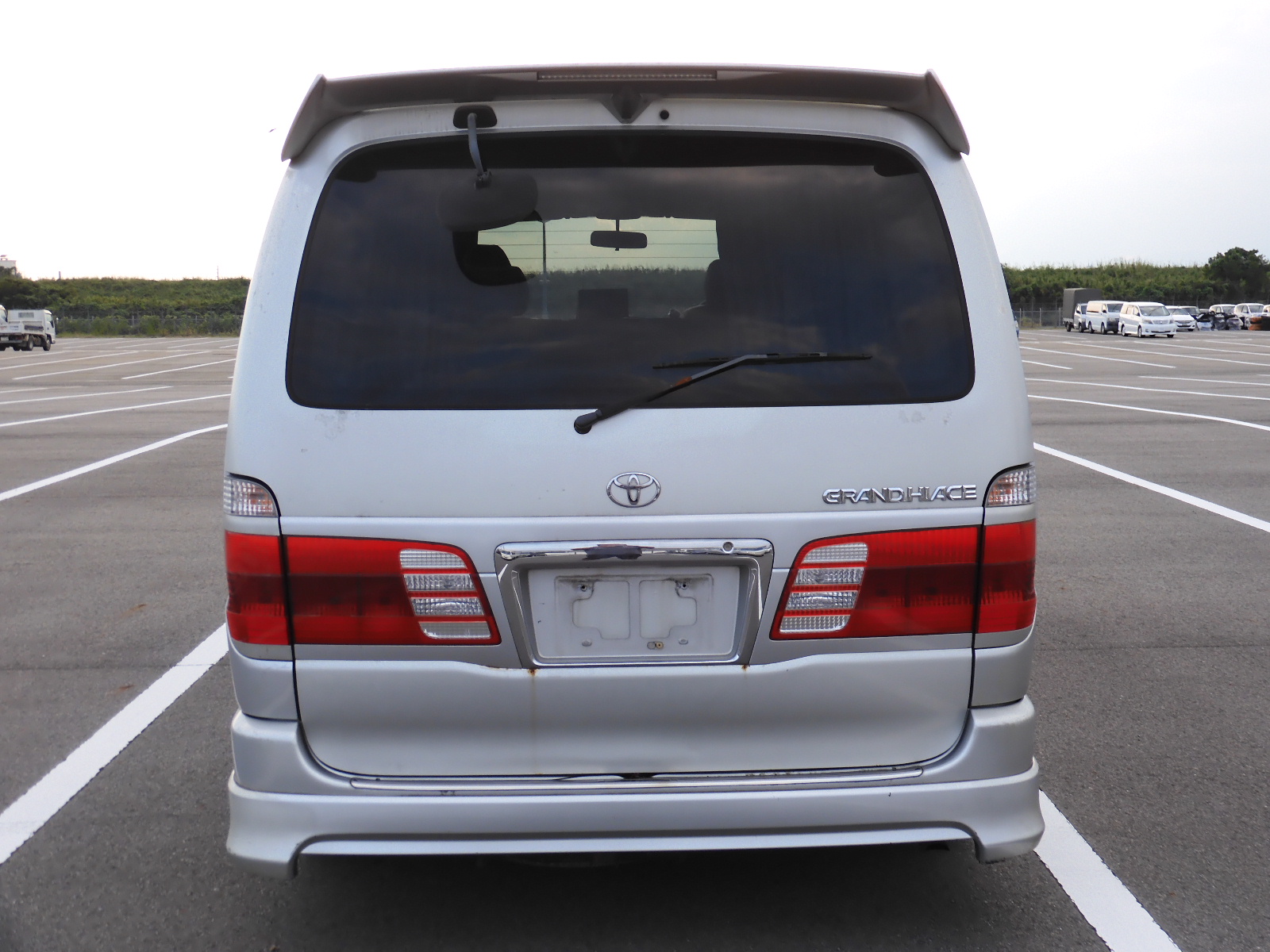 TOYOTA Grand Hiace