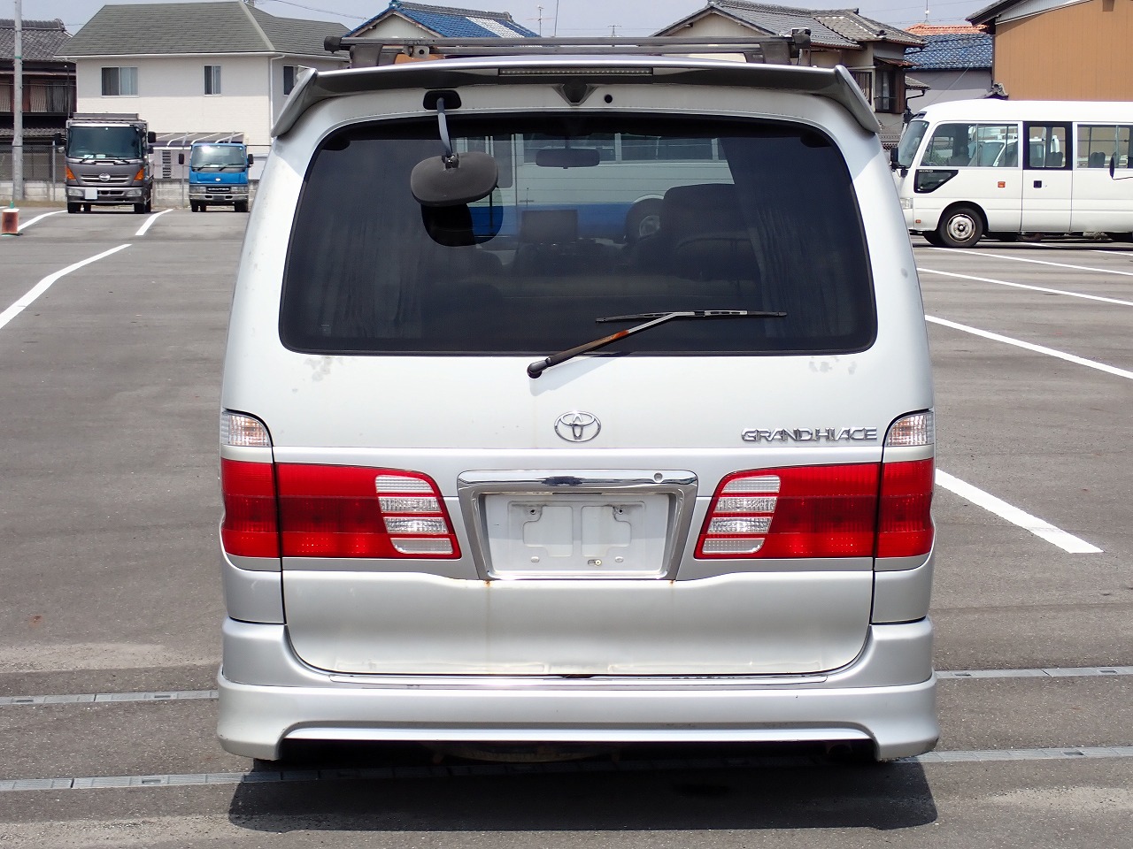 TOYOTA Grand Hiace