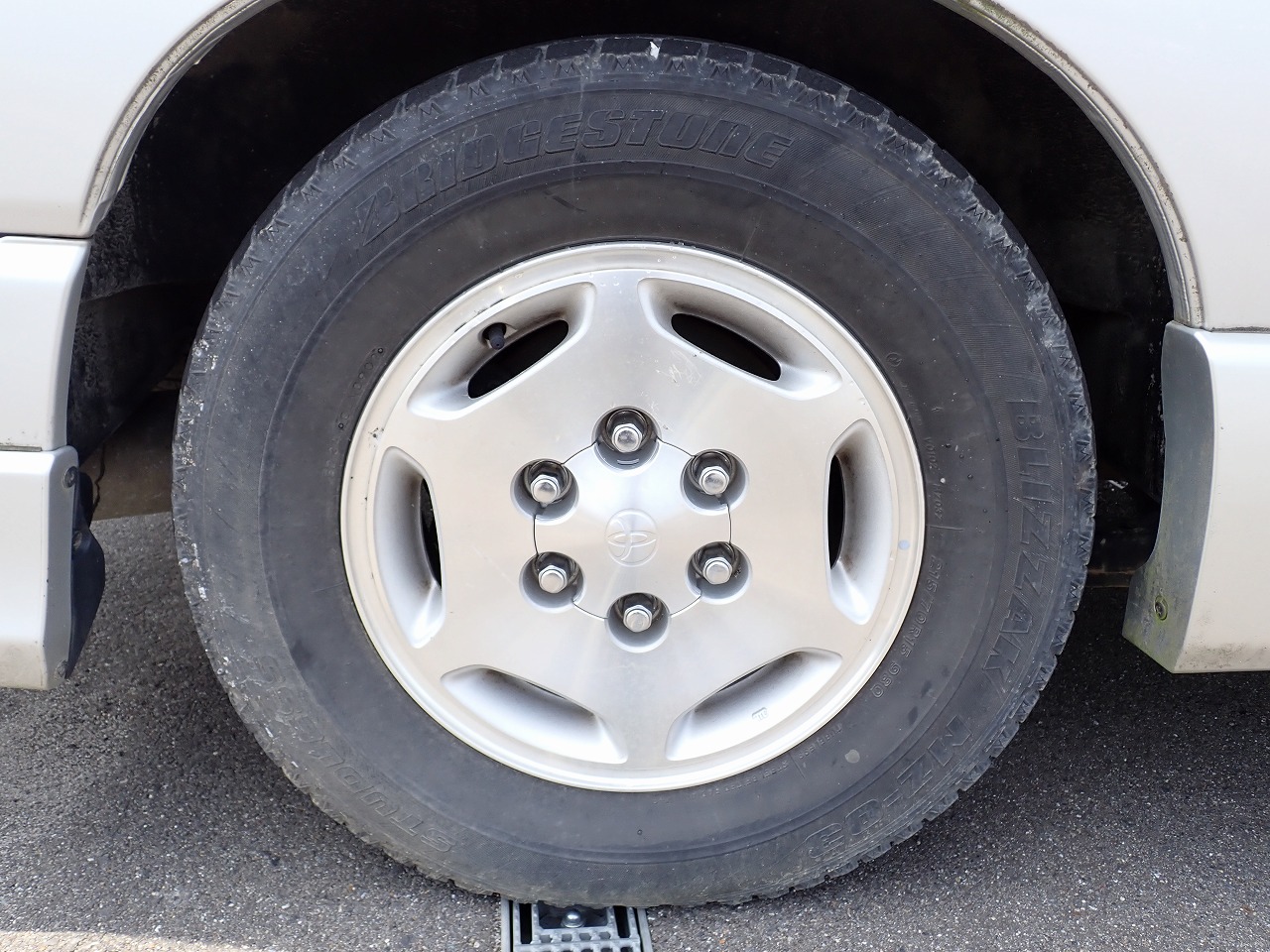 TOYOTA Grand Hiace