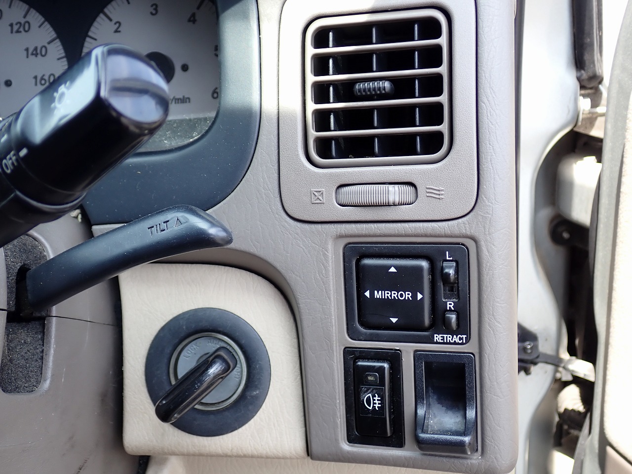 TOYOTA Grand Hiace