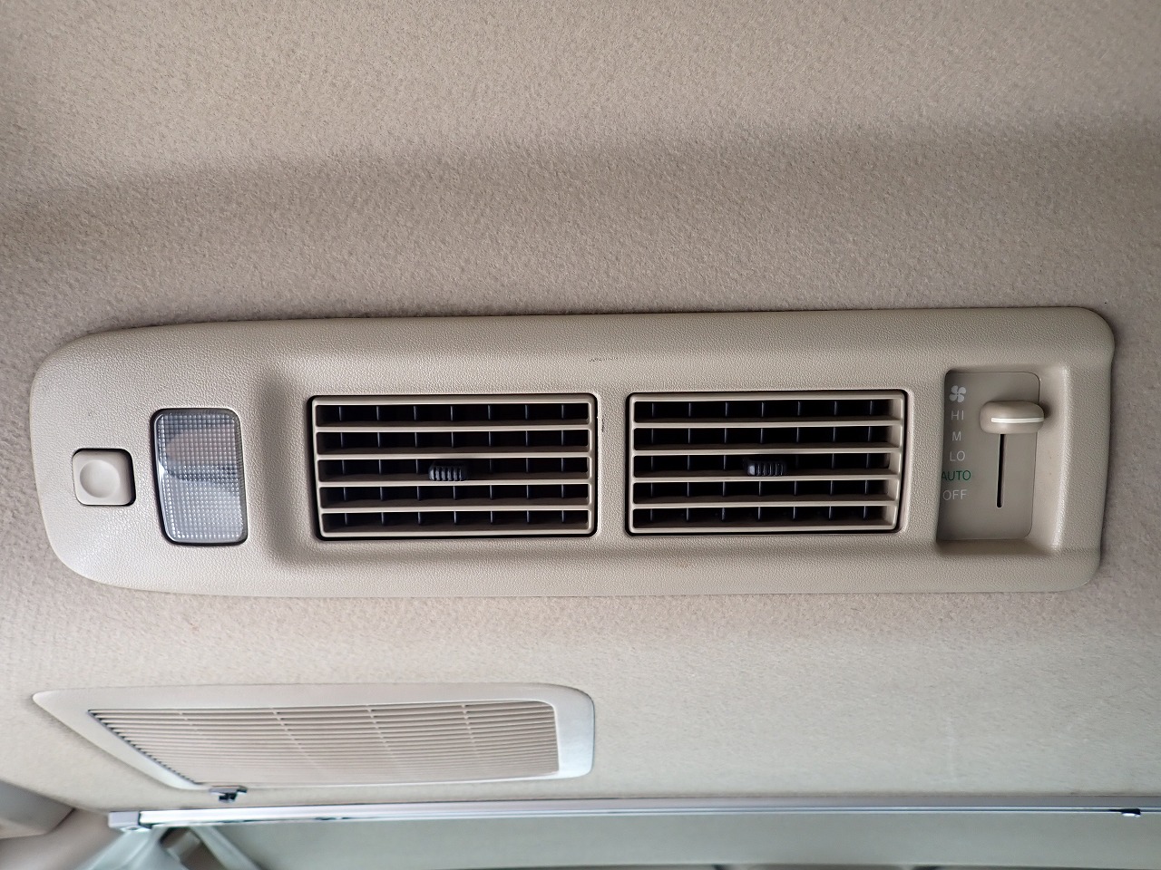 TOYOTA Grand Hiace