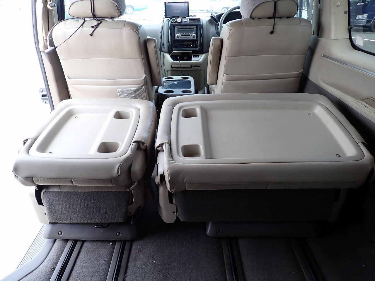 TOYOTA Grand Hiace