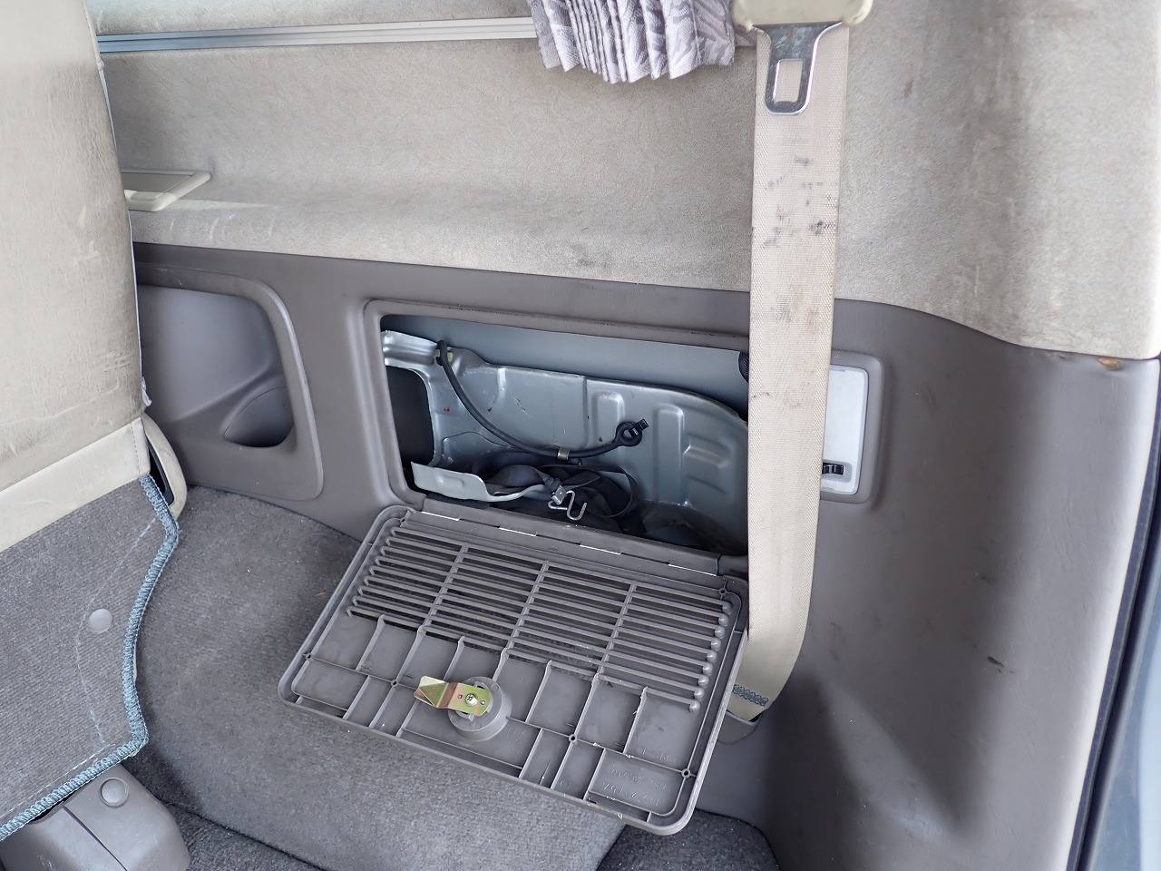 TOYOTA Grand Hiace