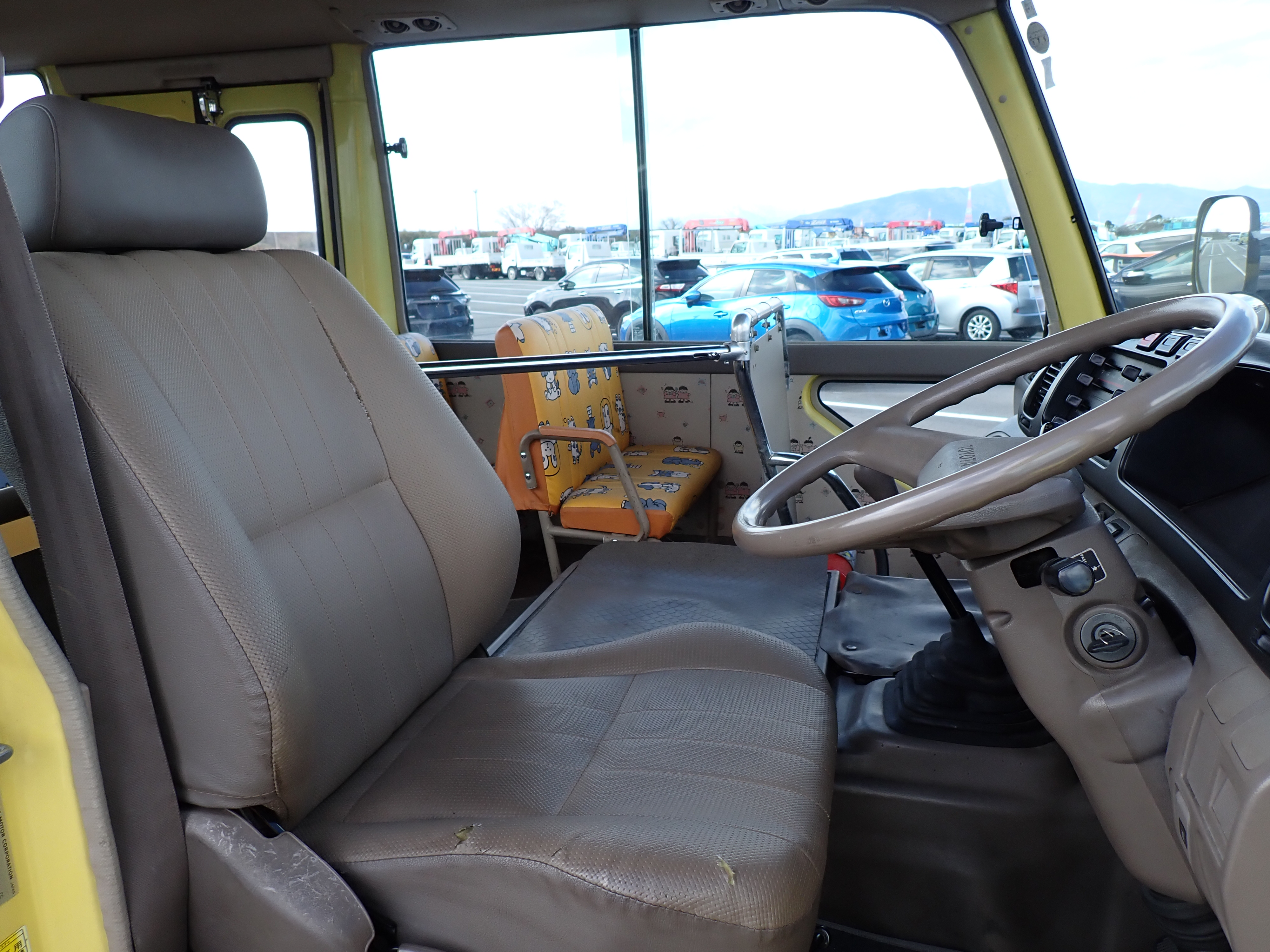TOYOTA Coaster