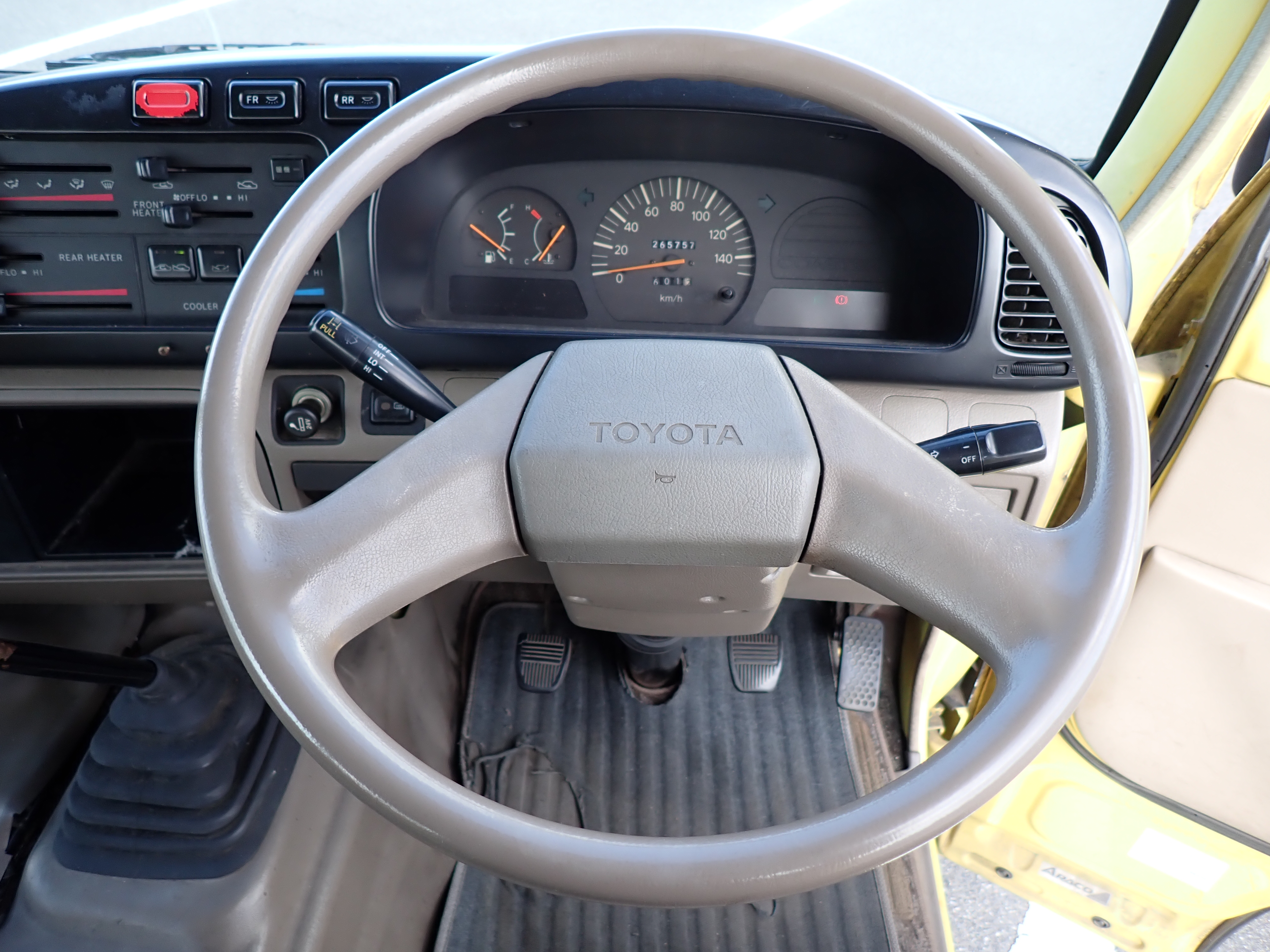 TOYOTA Coaster