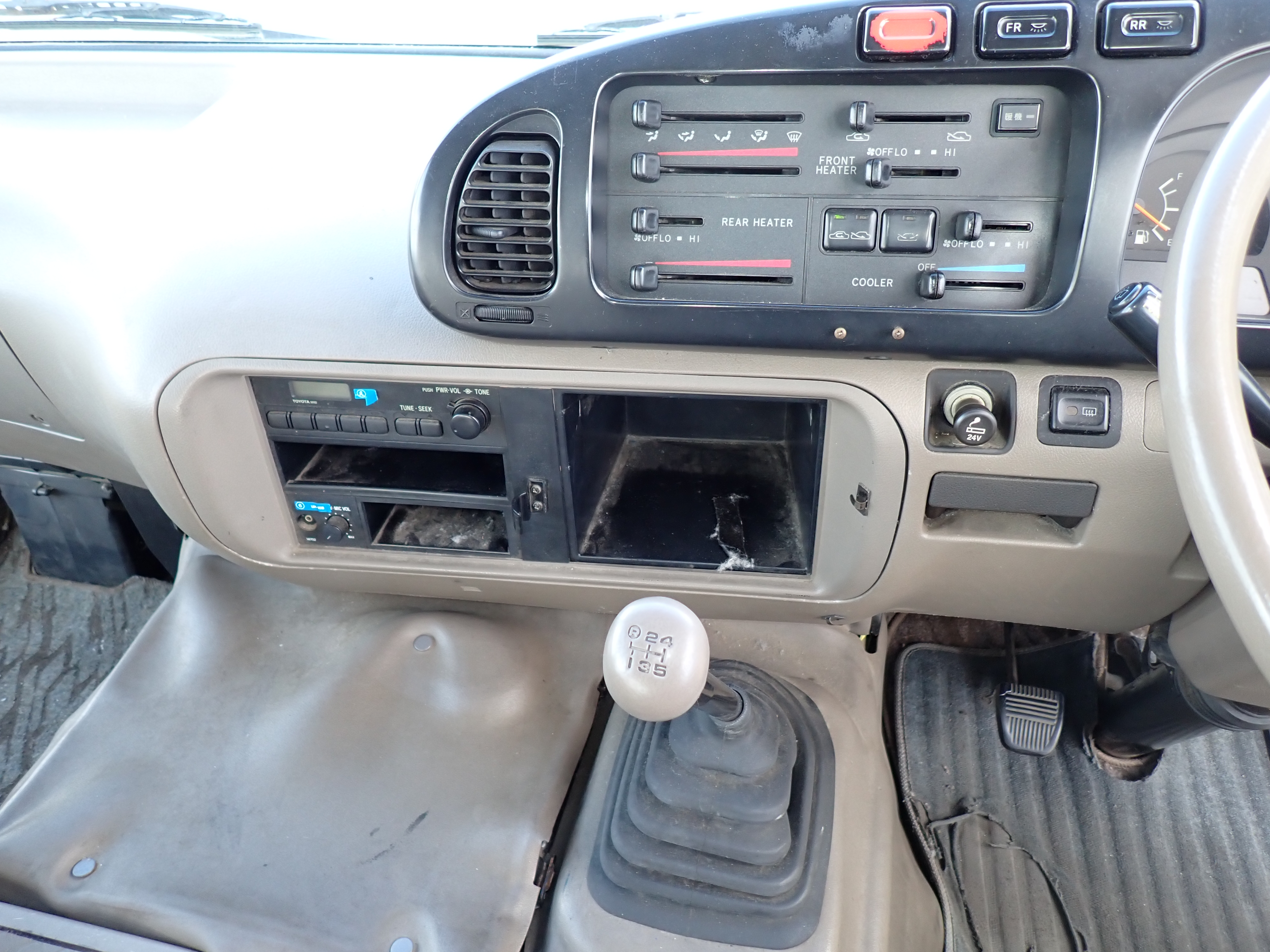 TOYOTA Coaster