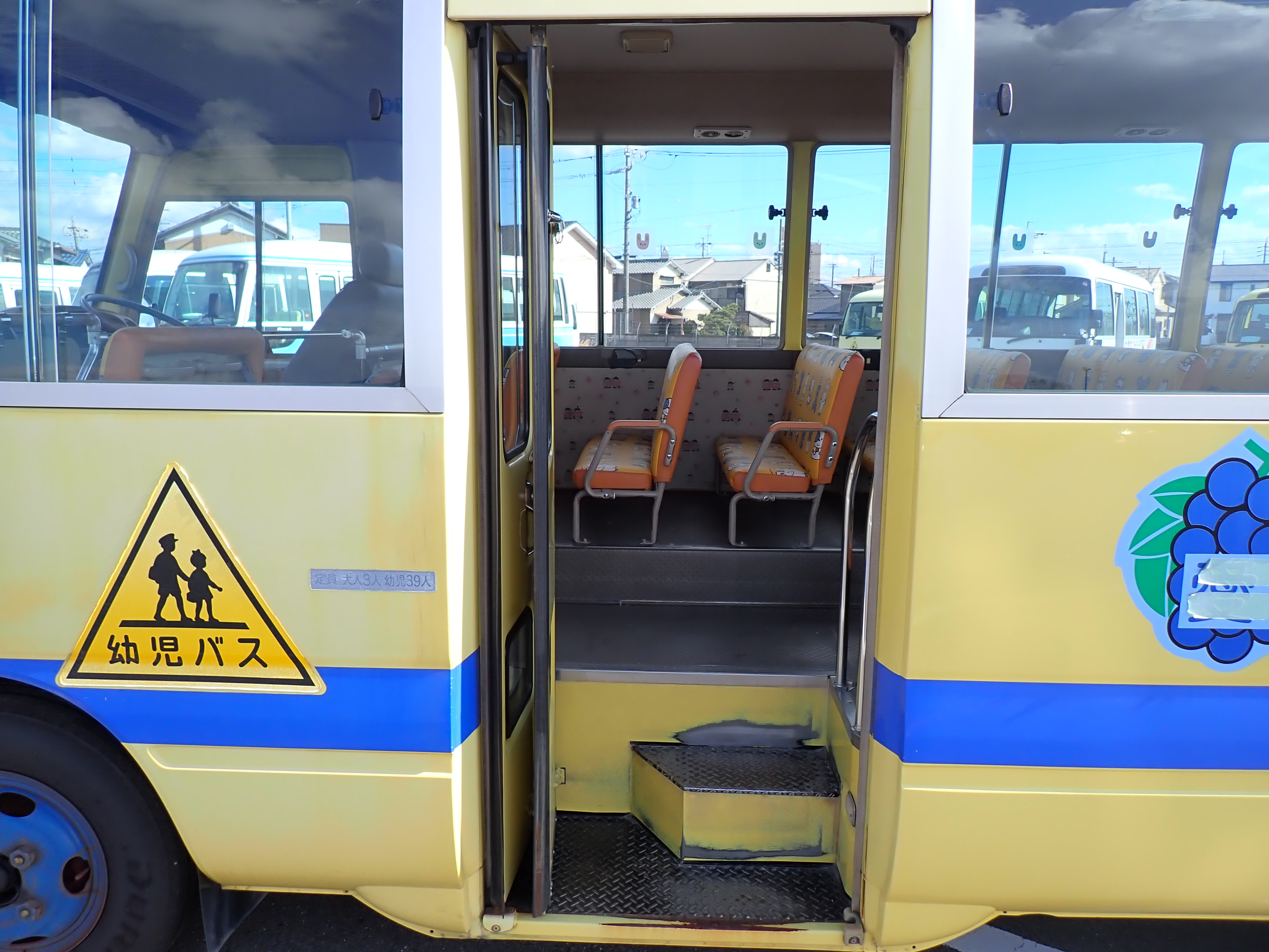 TOYOTA Coaster