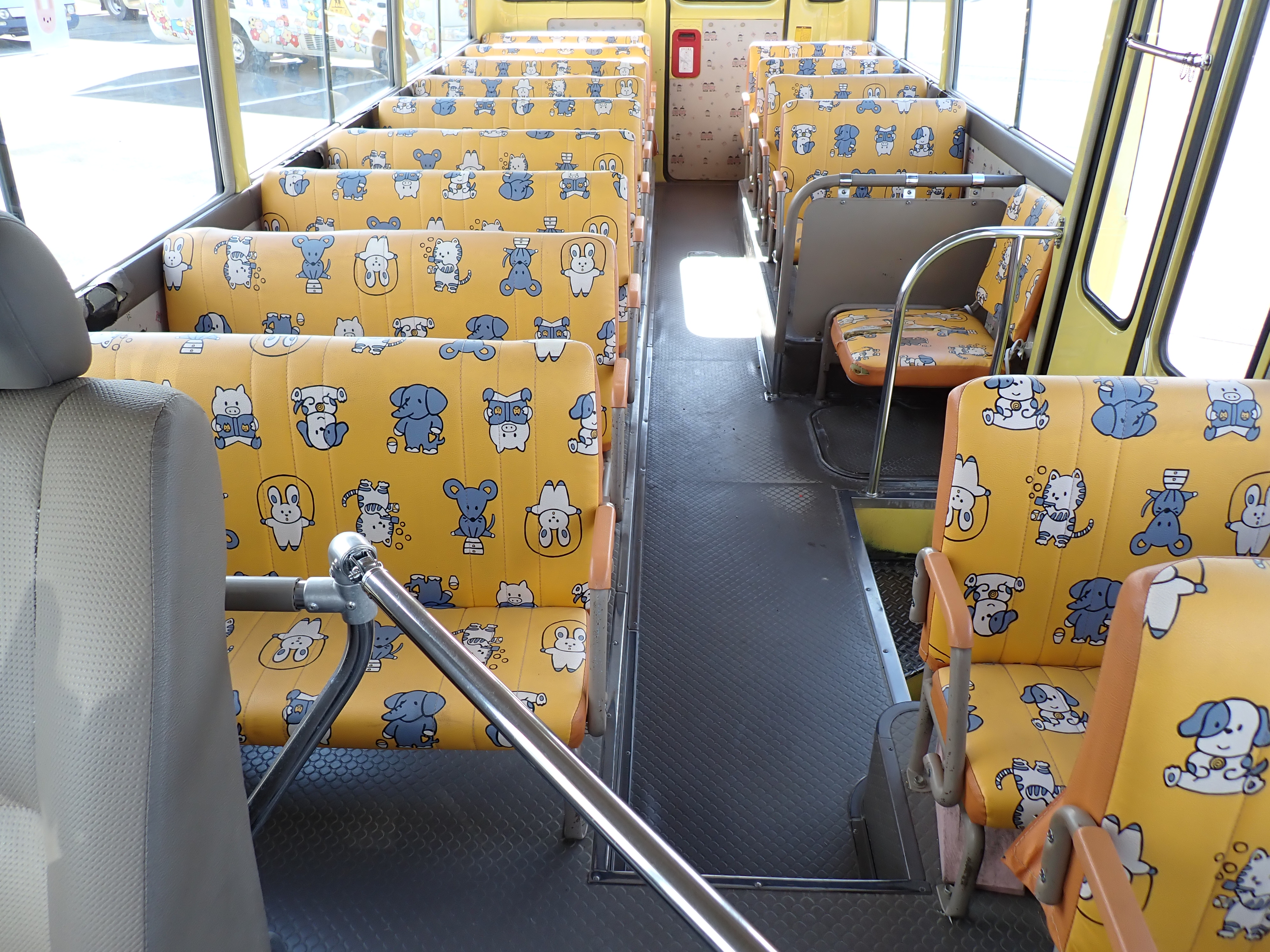TOYOTA Coaster