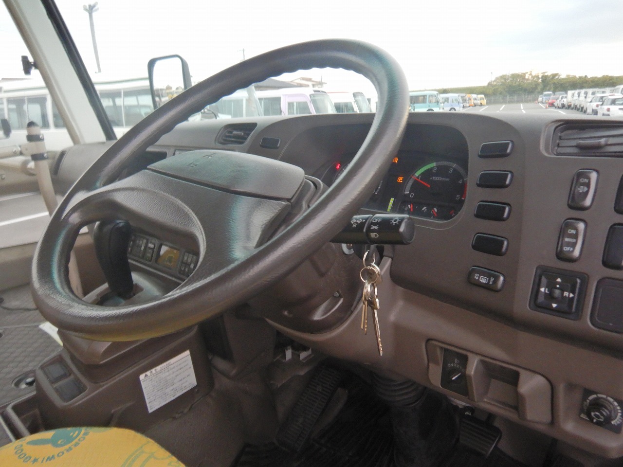 MITSUBISHI Rosa
