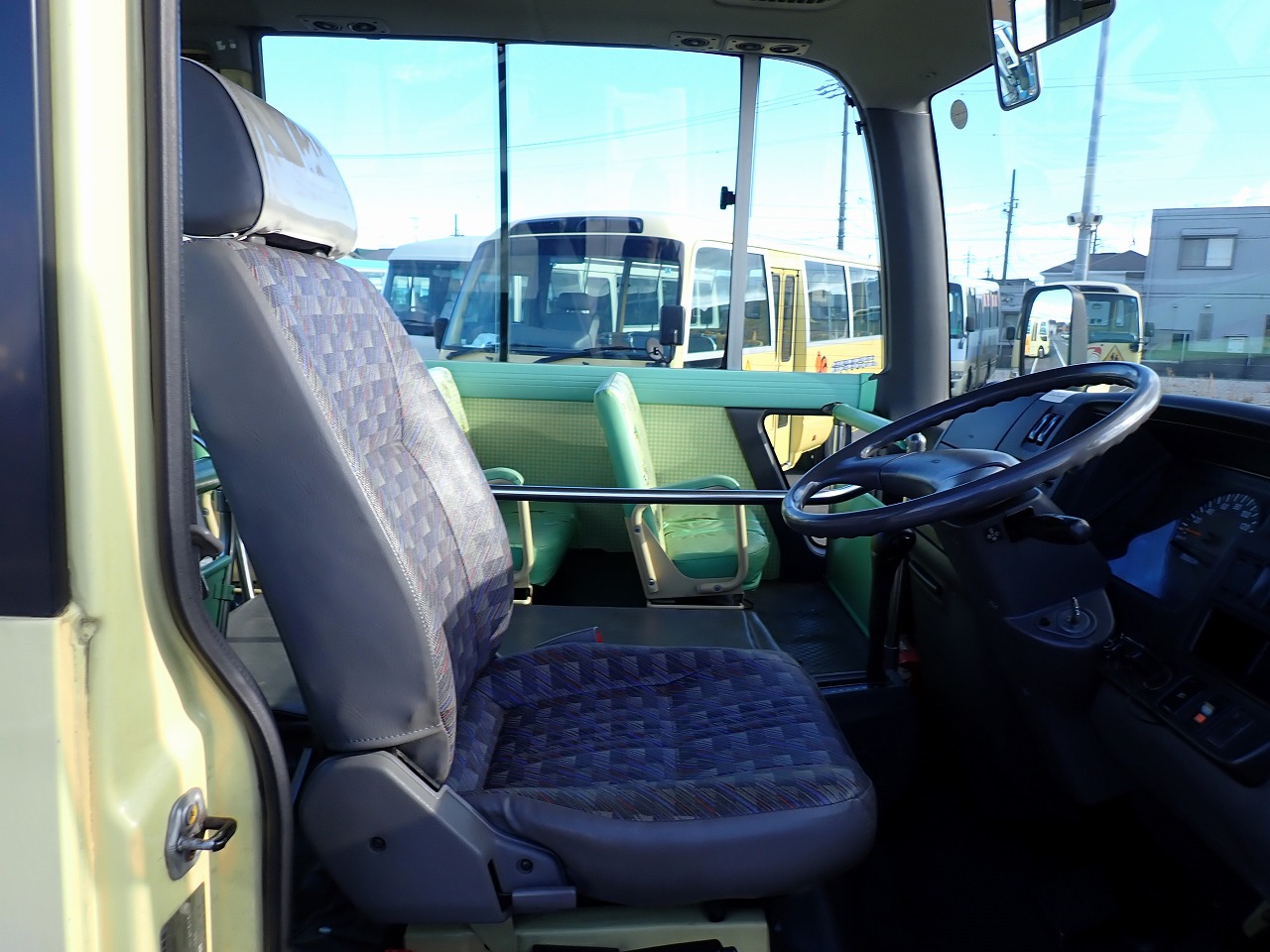 NISSAN Civilian Bus