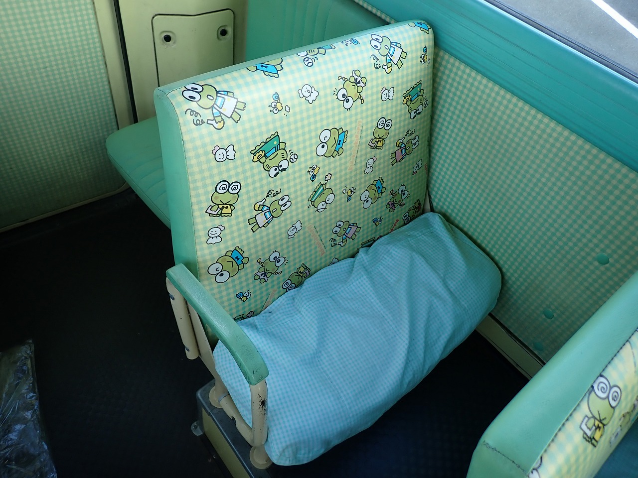 NISSAN Civilian Bus