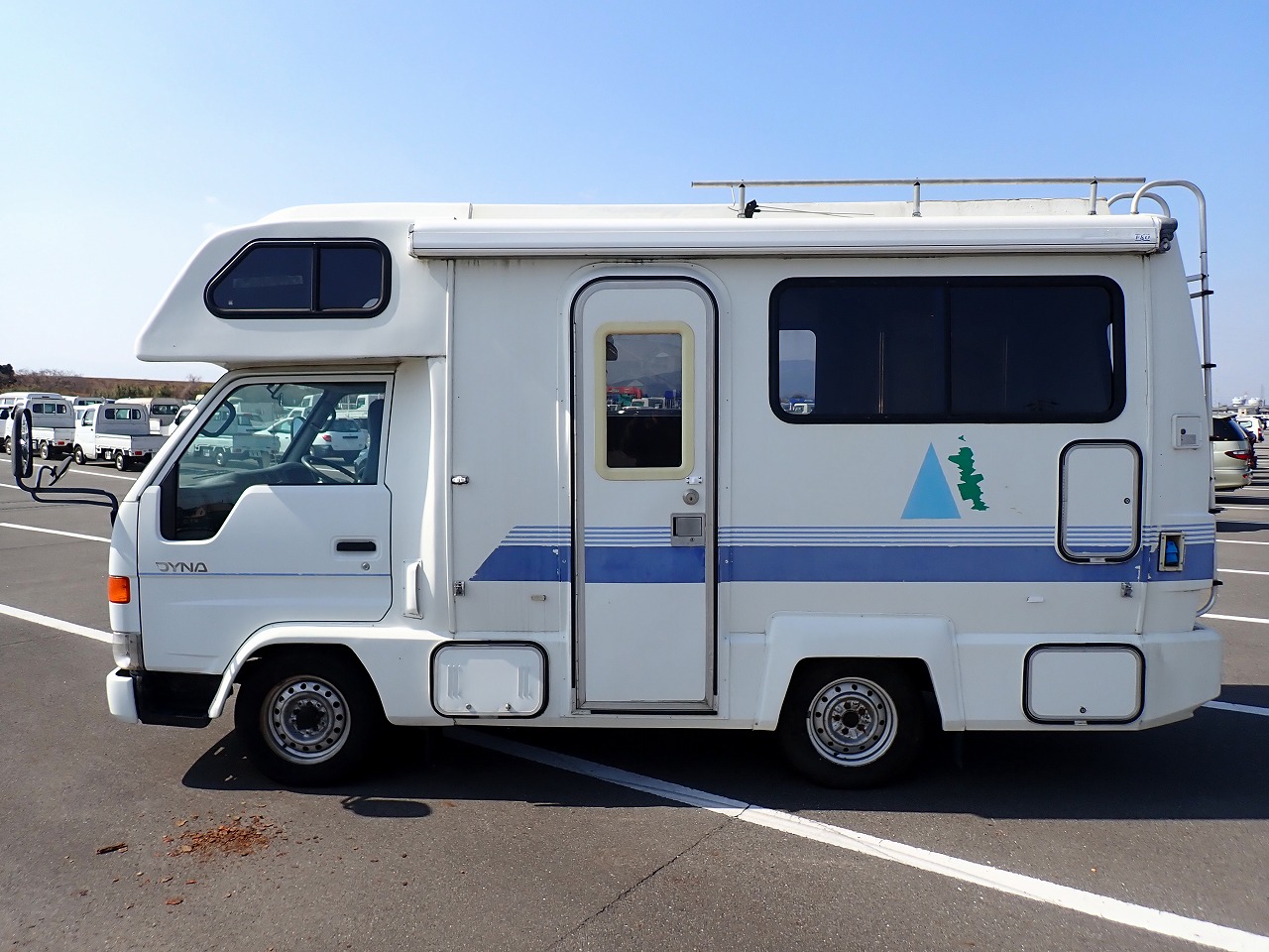 TOYOTA Dyna Truck
