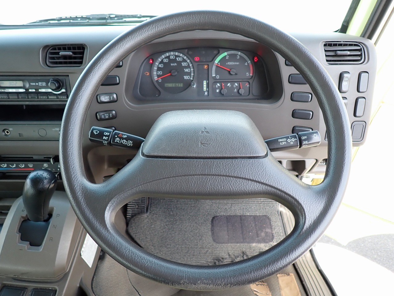 MITSUBISHI Rosa