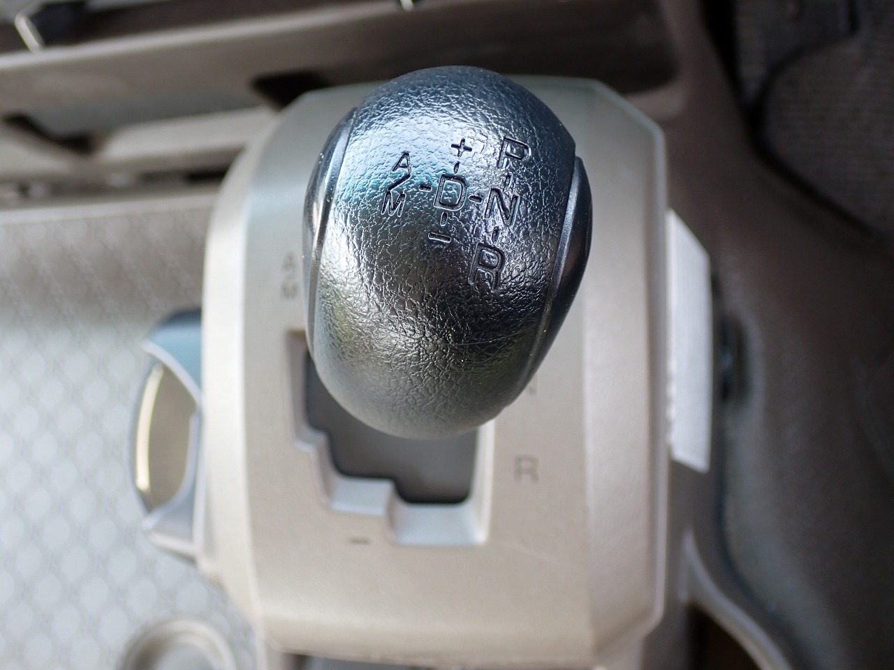 MITSUBISHI Rosa