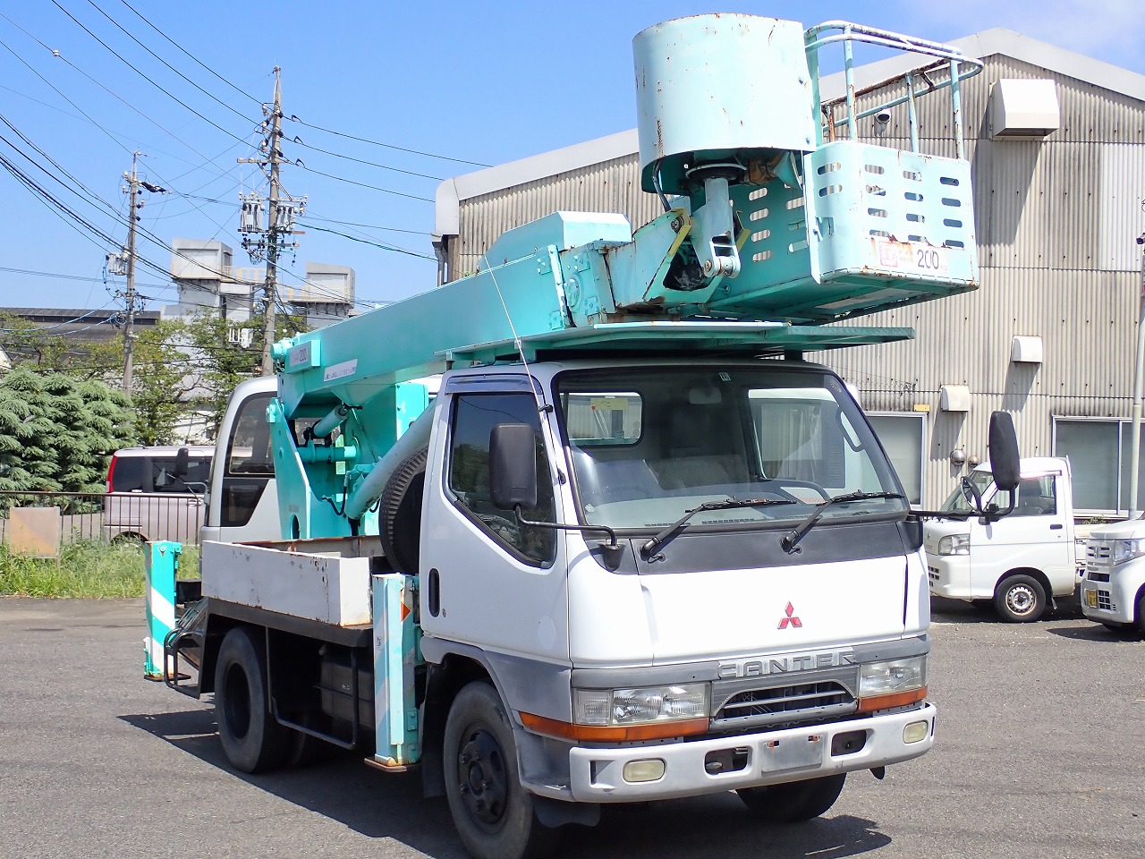 MITSUBISHI Canter