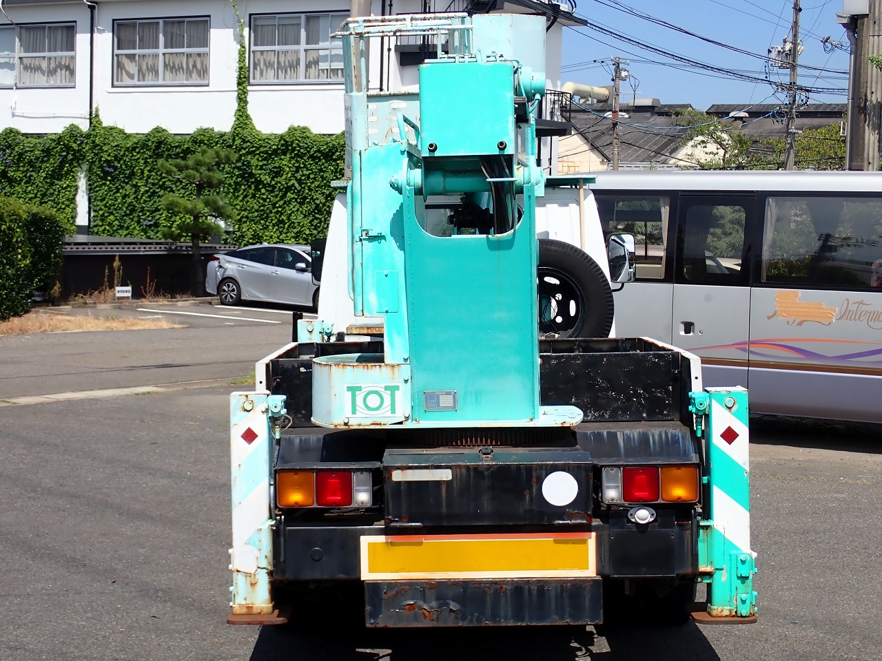 MITSUBISHI Canter