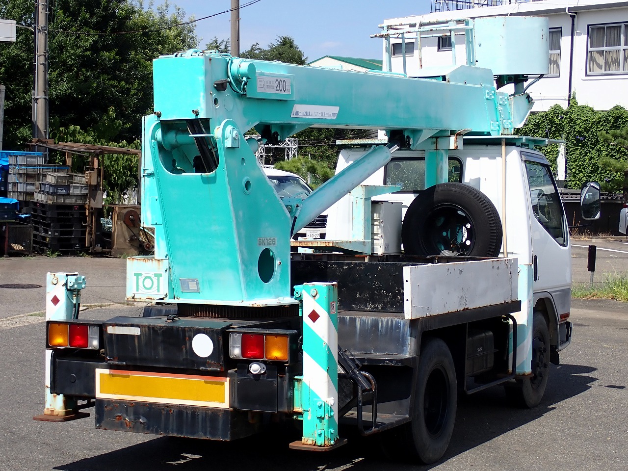 MITSUBISHI Canter