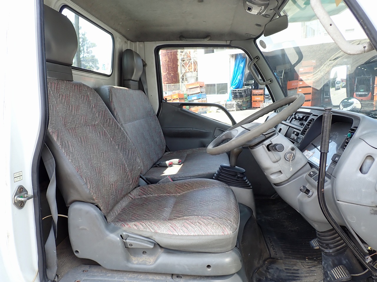 MITSUBISHI Canter