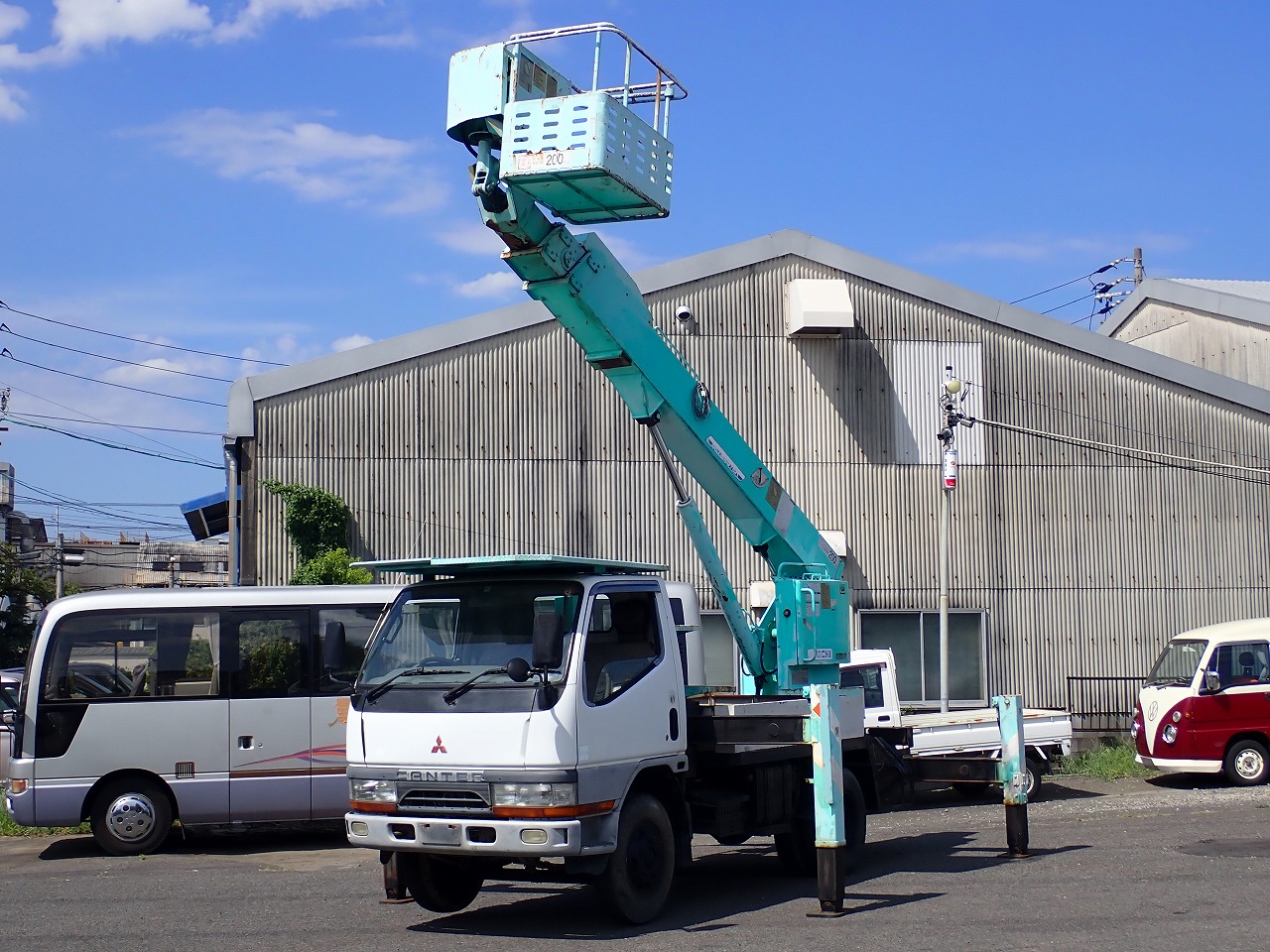 MITSUBISHI Canter