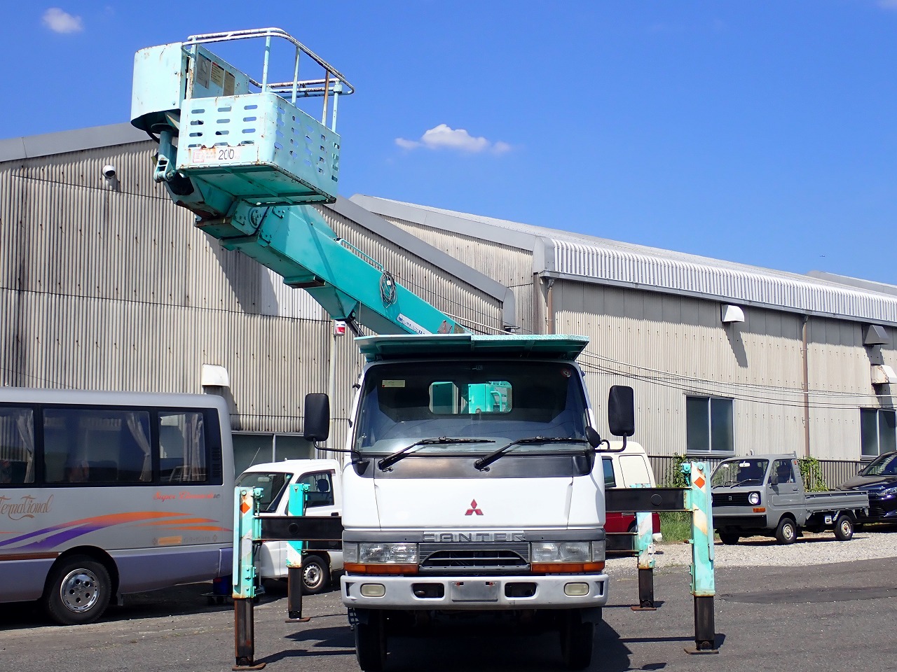 MITSUBISHI Canter