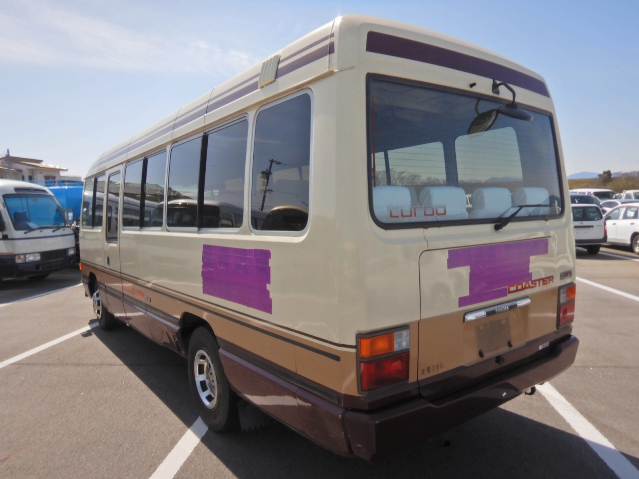 TOYOTA Coaster