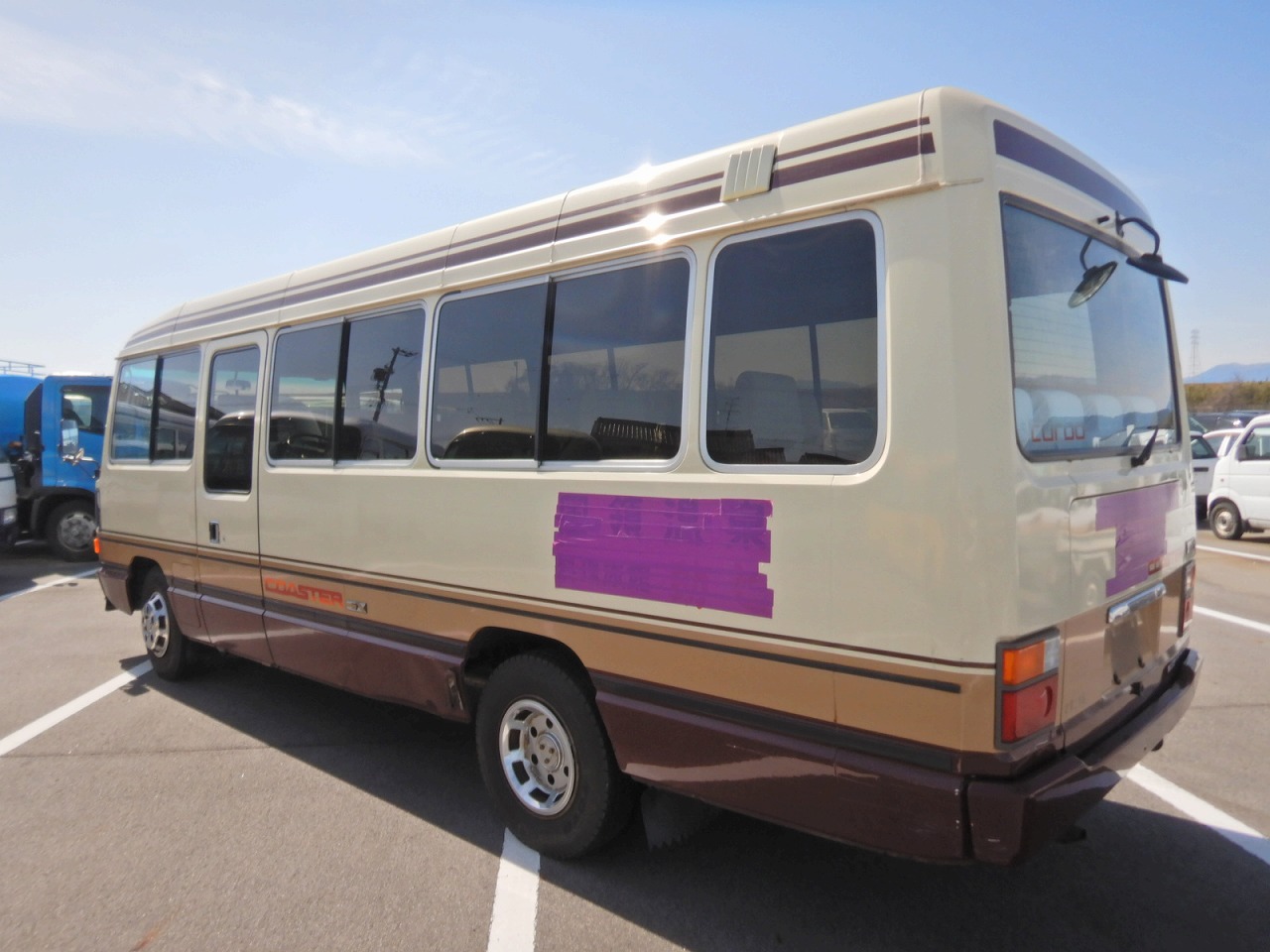 TOYOTA Coaster