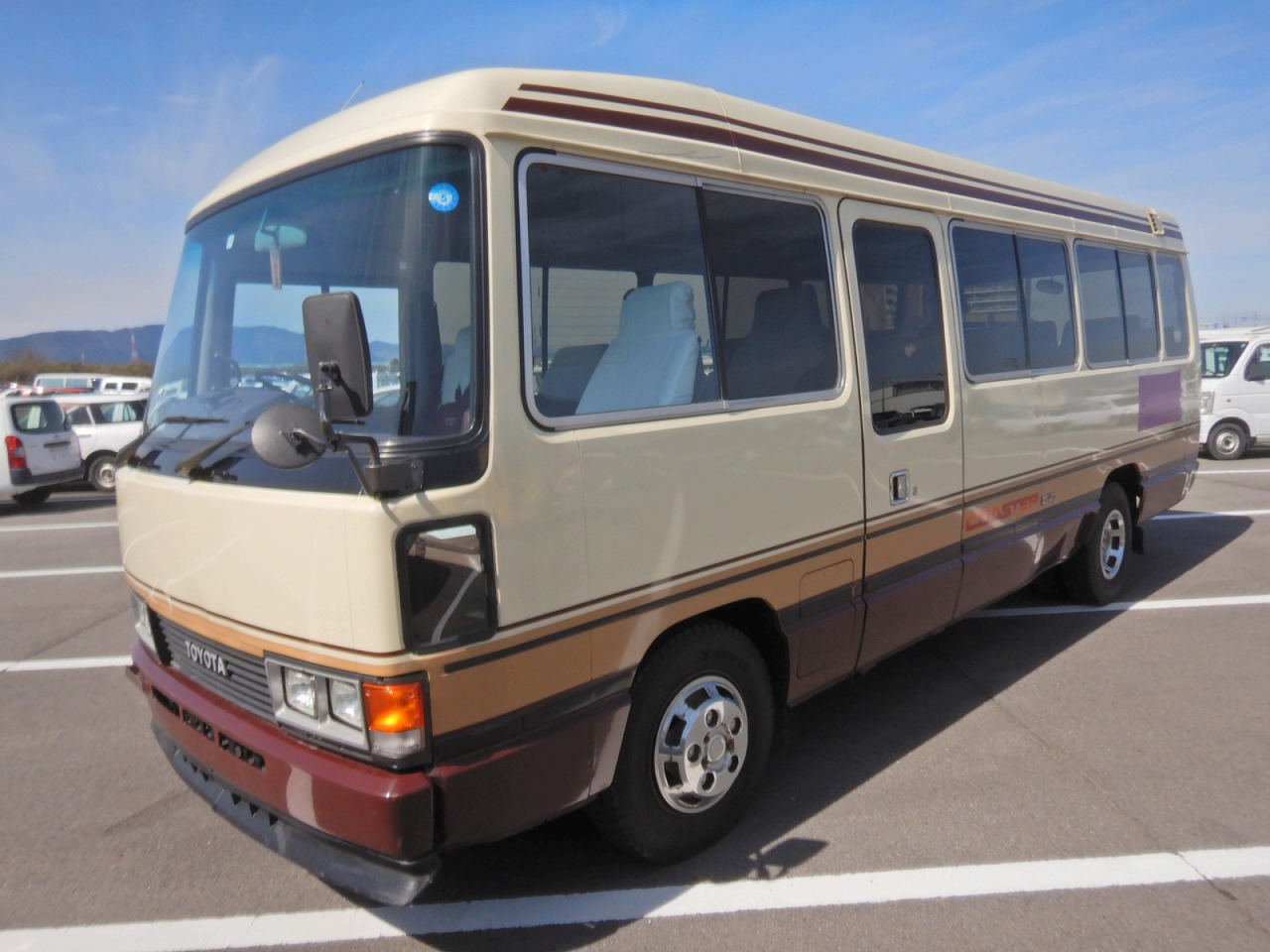 TOYOTA Coaster