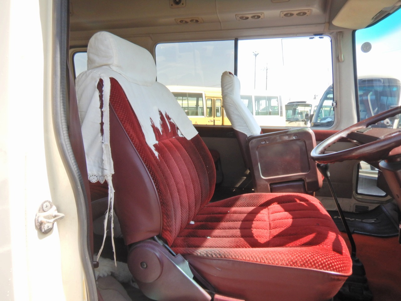 TOYOTA Coaster