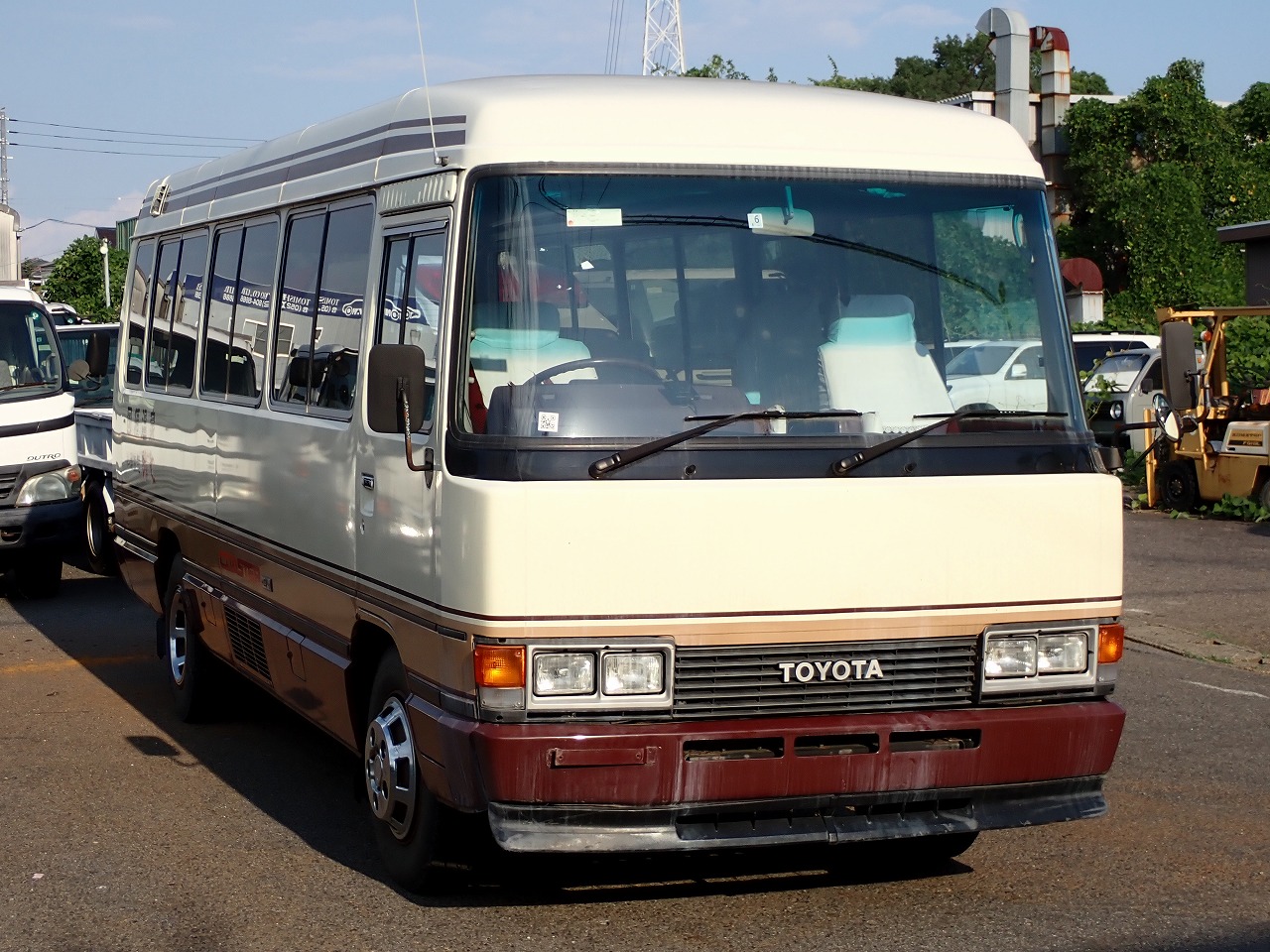 TOYOTA Coaster