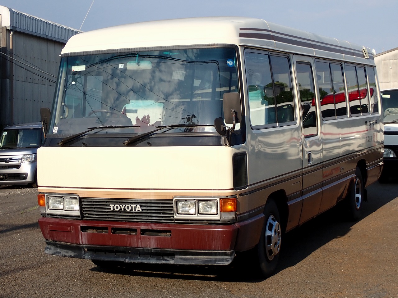 TOYOTA Coaster