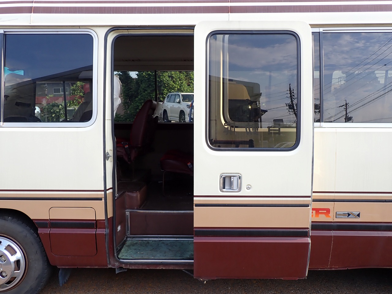 TOYOTA Coaster