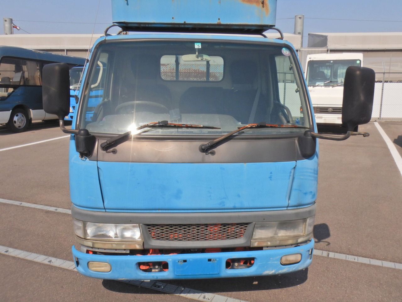 MITSUBISHI Canter