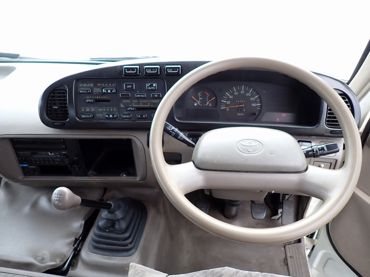 TOYOTA Coaster