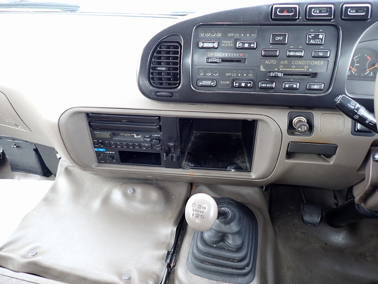 TOYOTA Coaster