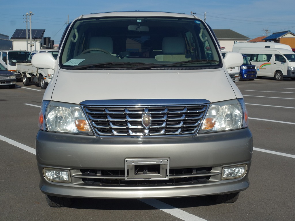 TOYOTA Grand Hiace