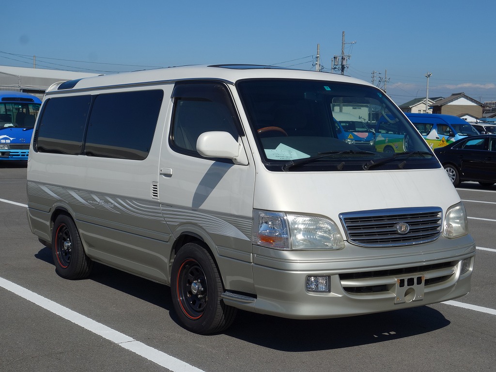 TOYOTA Hiace Wagon