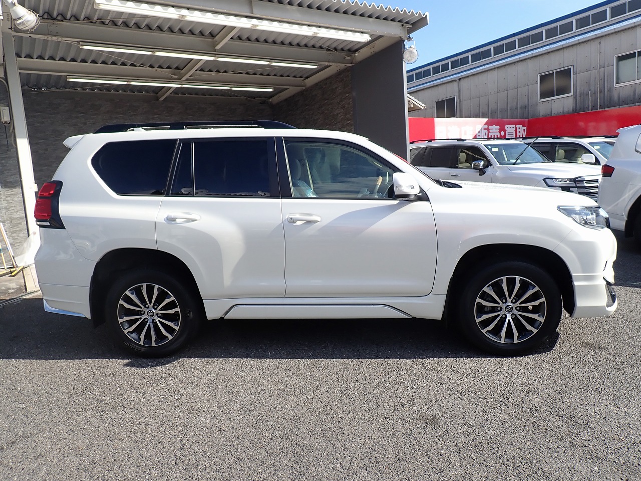 TOYOTA Land Cruiser Prado