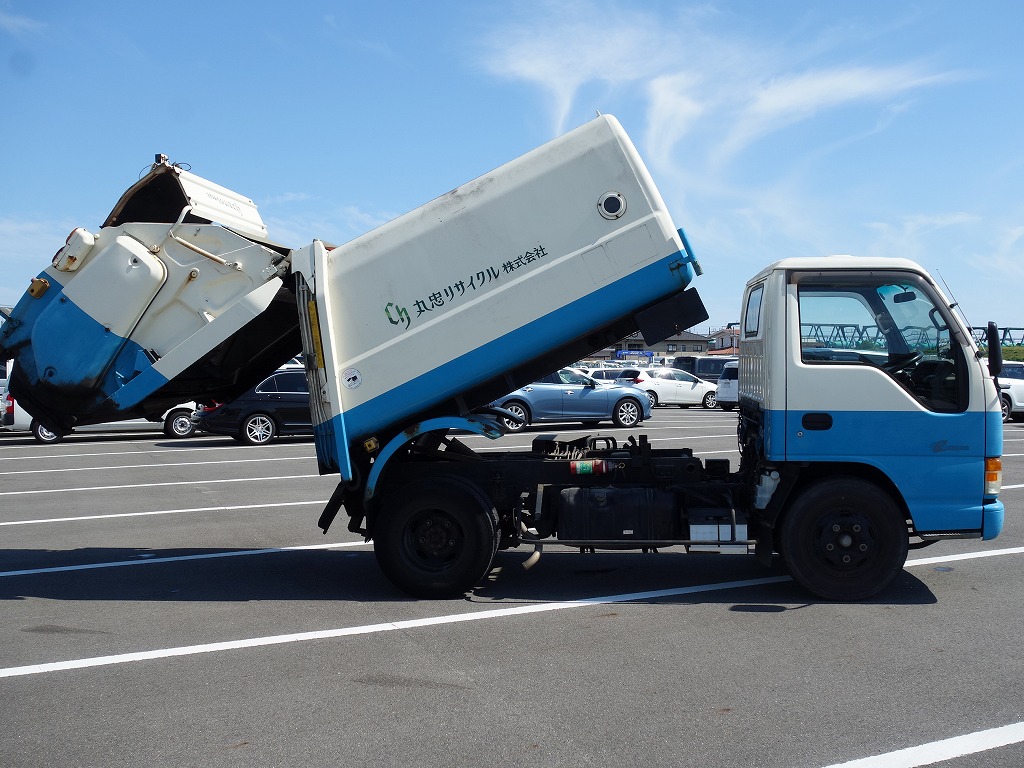 ISUZU Elf Truck