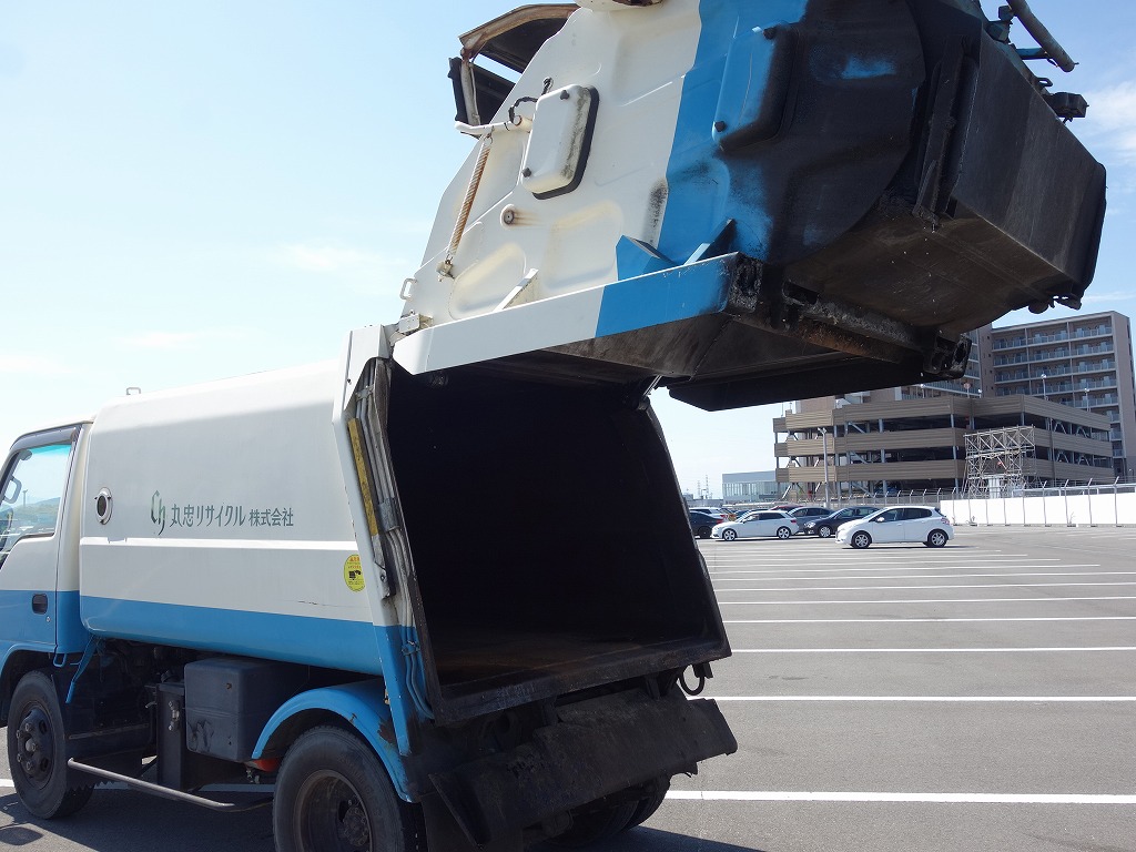 ISUZU Elf Truck