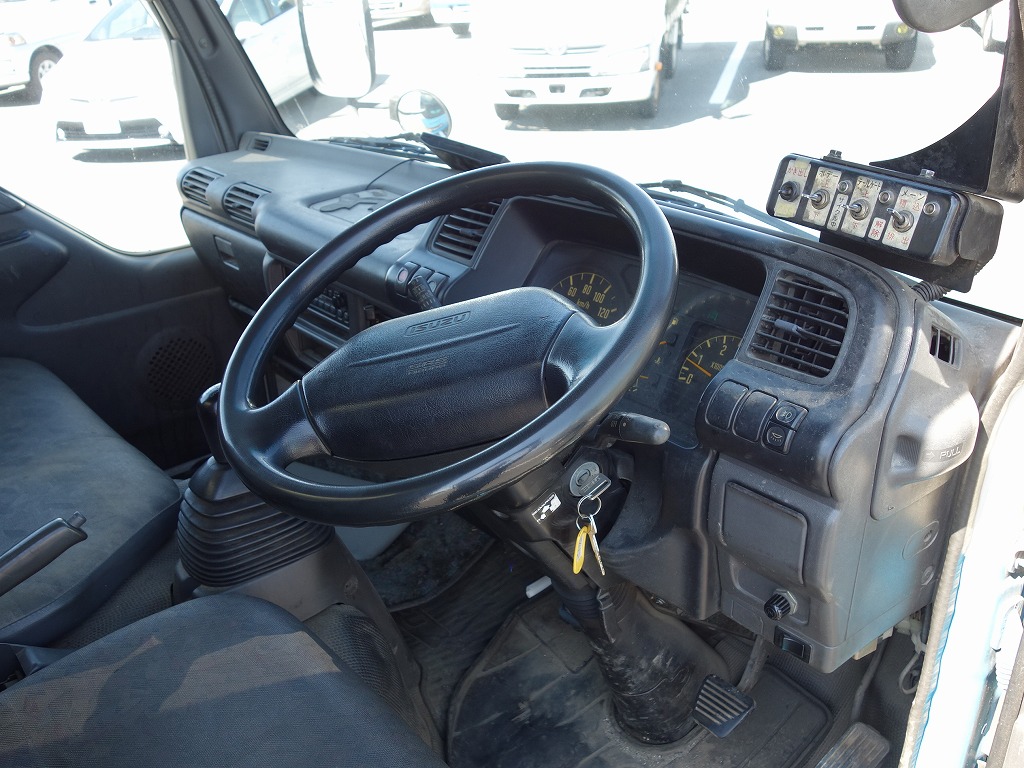 ISUZU Elf Truck