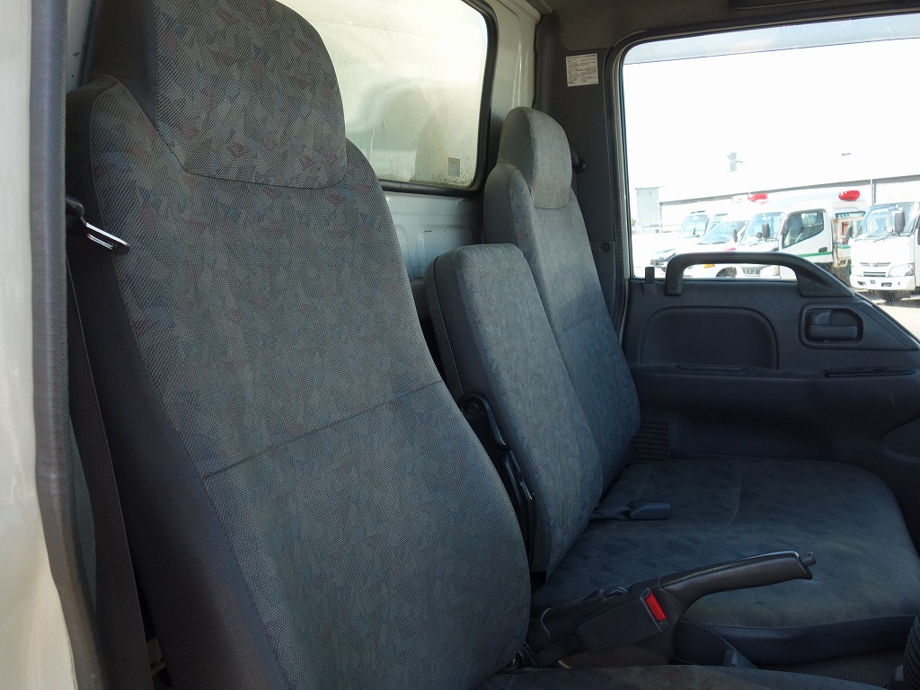 ISUZU Elf Truck