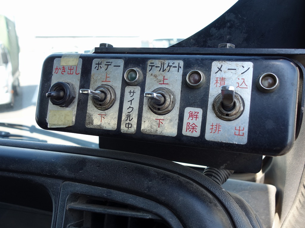 ISUZU Elf Truck