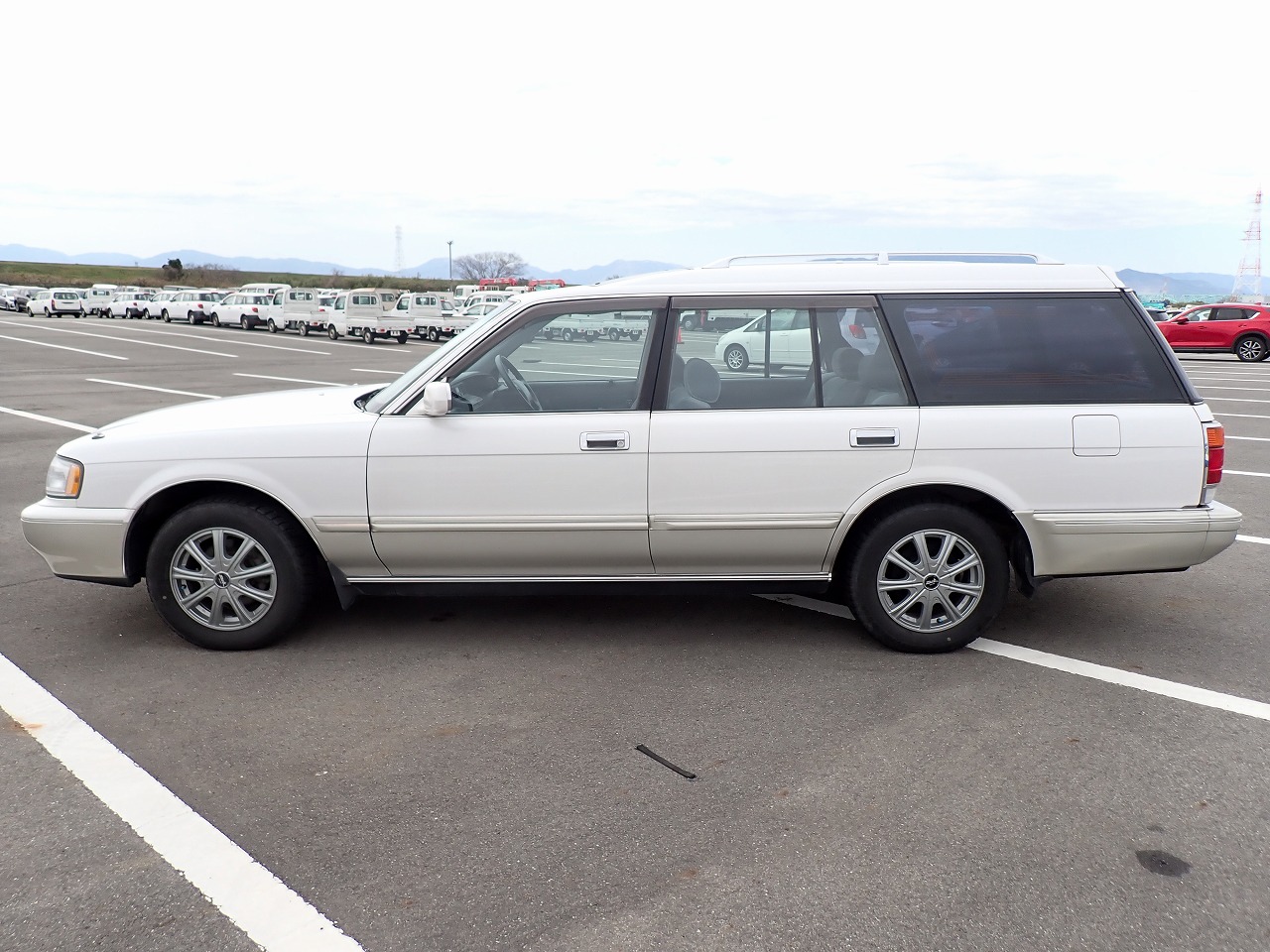TOYOTA Crown Station Wagon