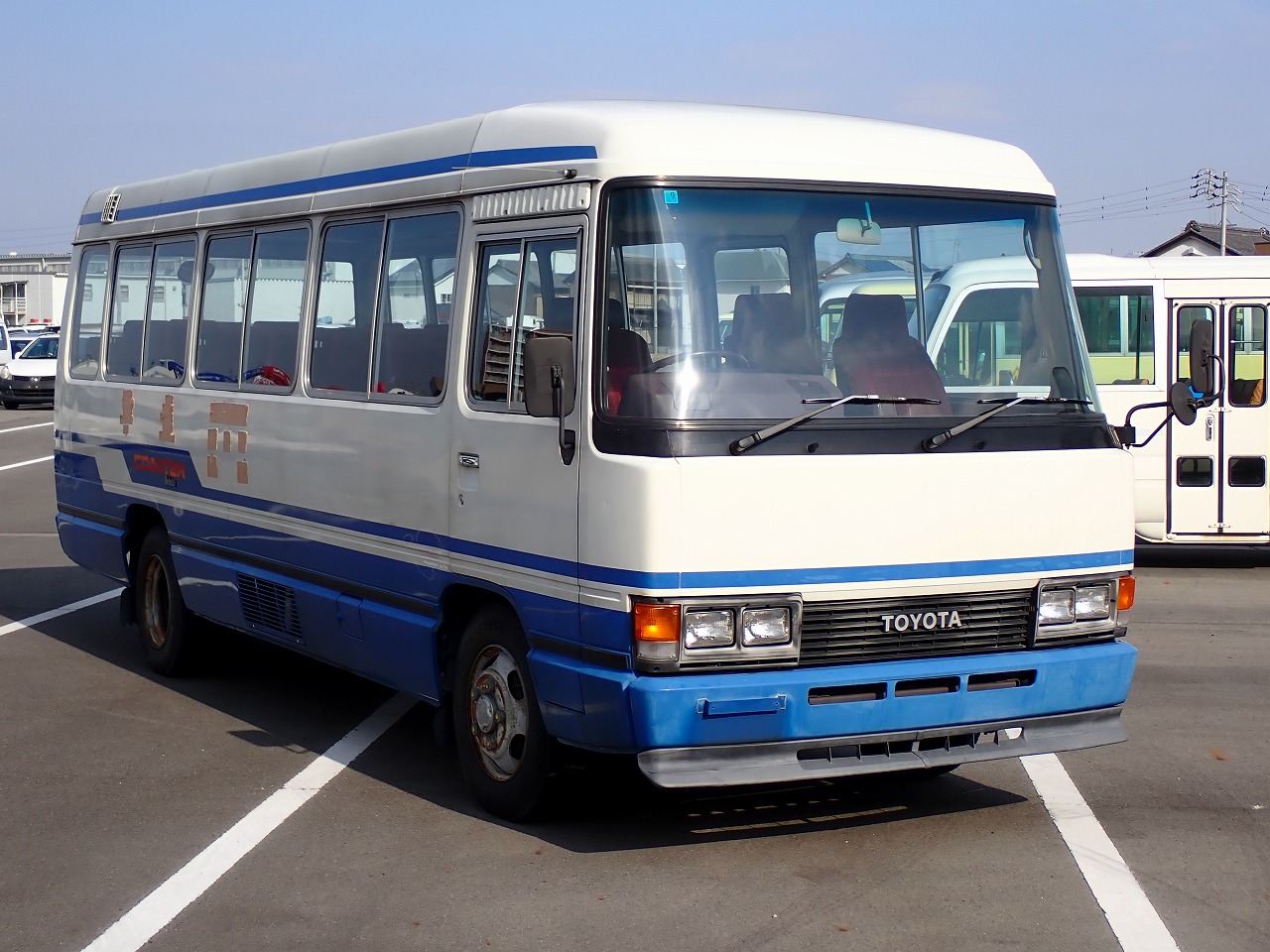 TOYOTA Coaster