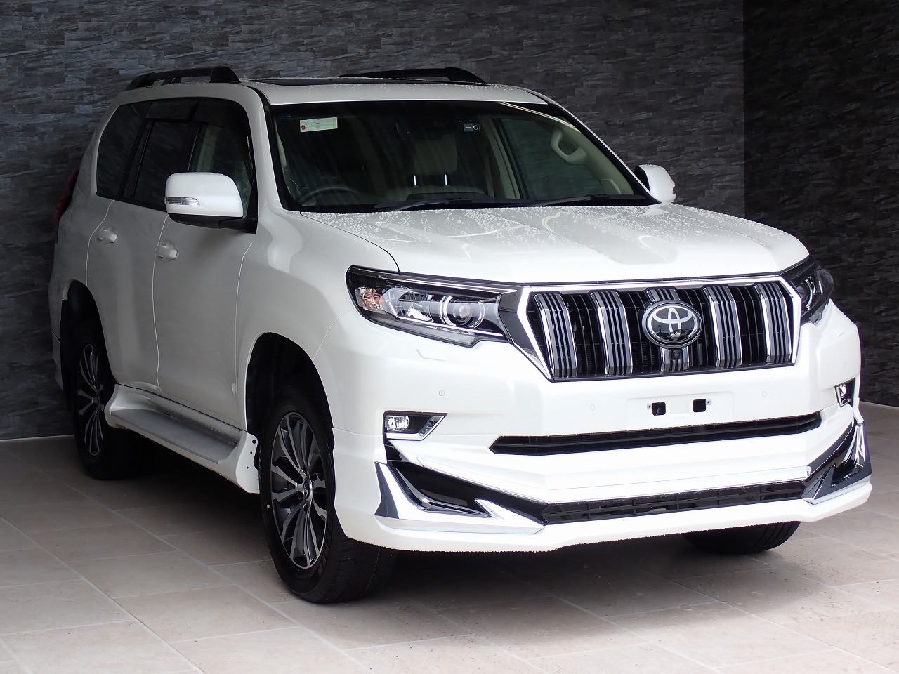 TOYOTA Land Cruiser Prado