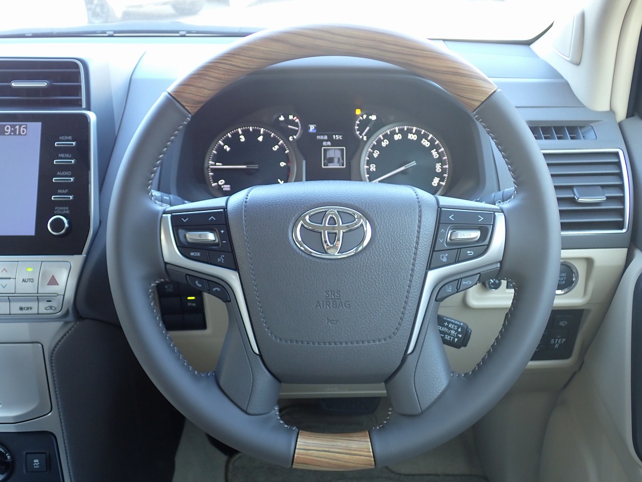 TOYOTA Land Cruiser Prado