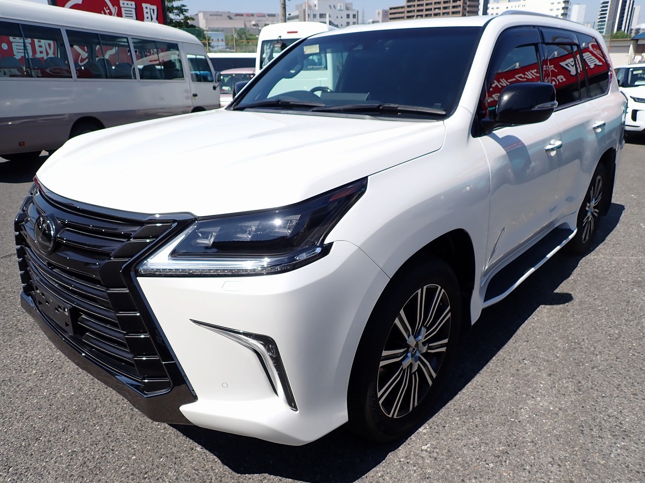 LEXUS LX 570