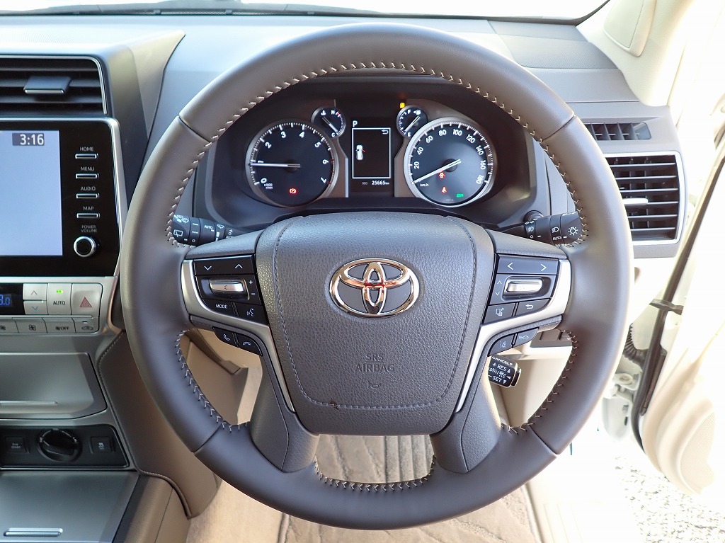 TOYOTA Land Cruiser Prado