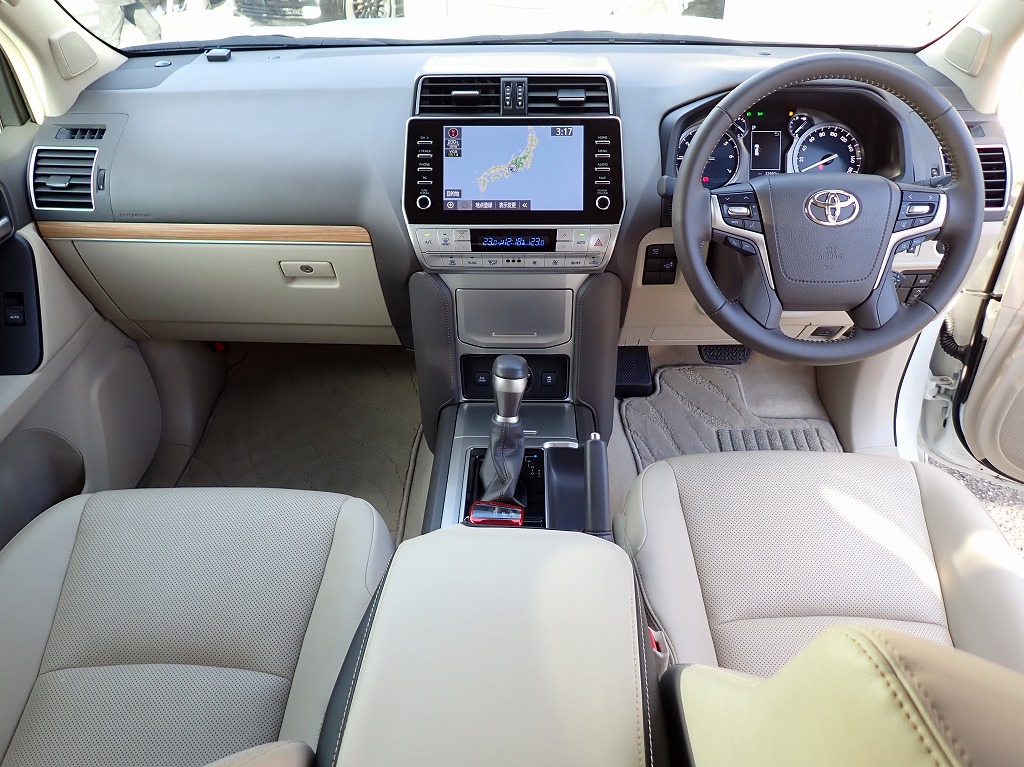 TOYOTA Land Cruiser Prado