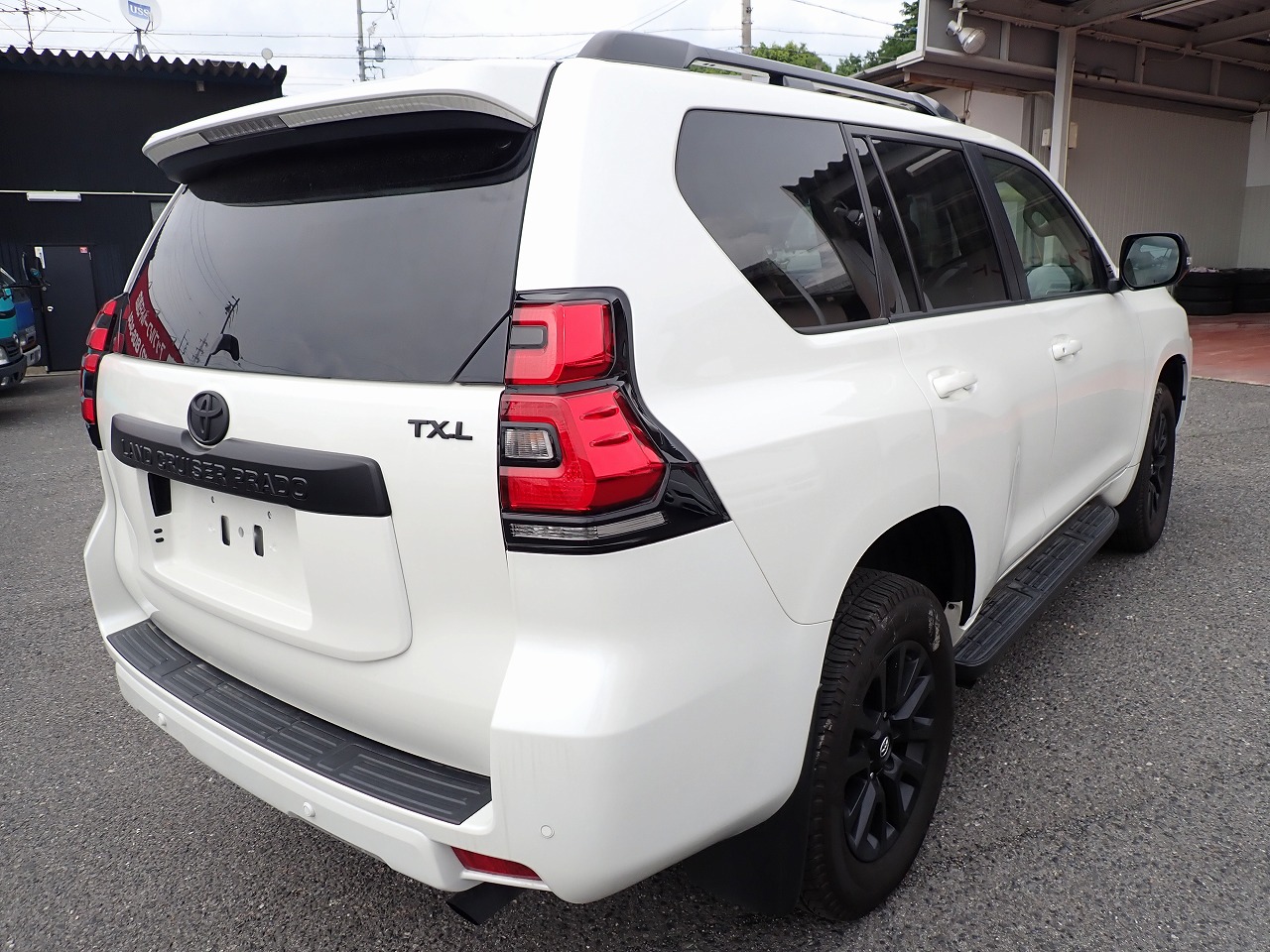 TOYOTA Land Cruiser Prado